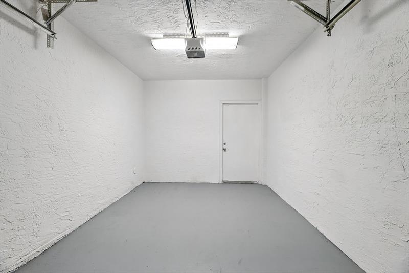 Photo: 29 of 35