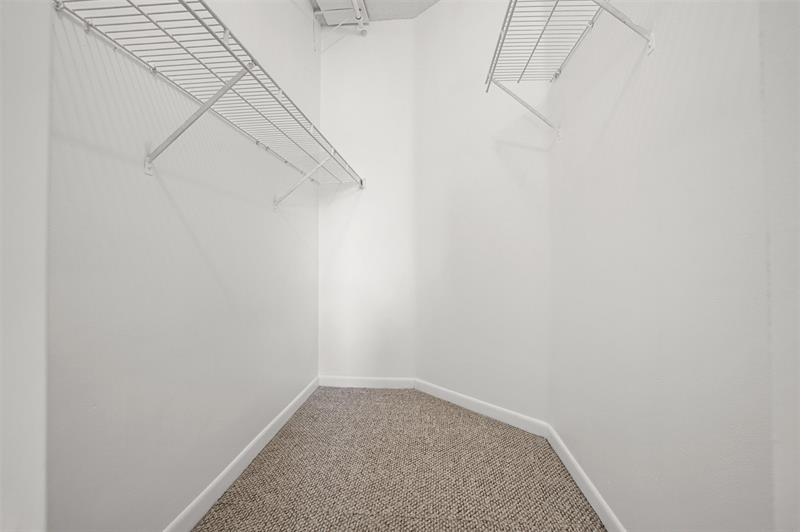 Photo: 27 of 36