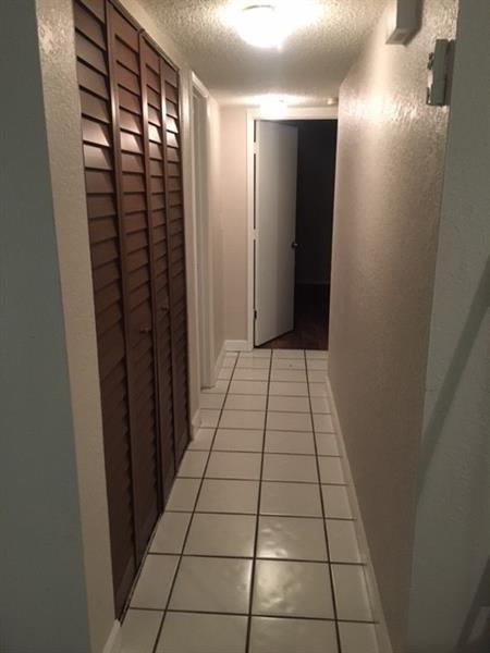 Photo: 8 of 25
