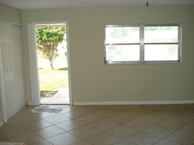 Photo: 7 of 7