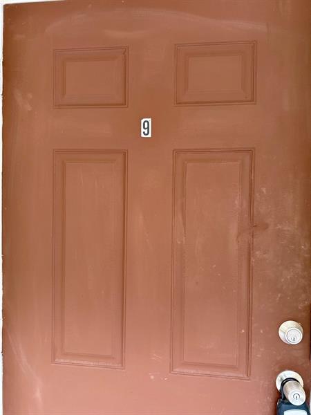 Photo: 5 of 6