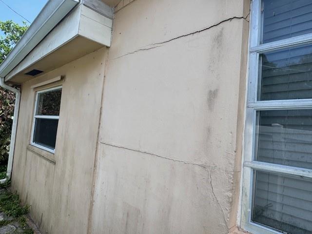 Photo: 4 of 6