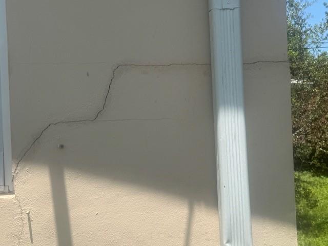 Photo: 5 of 6
