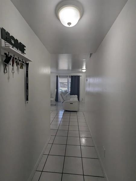 Photo: 6 of 28
