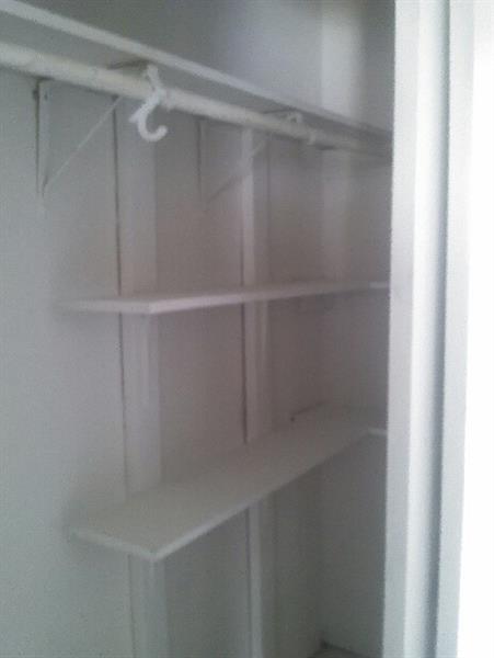 Photo: 4 of 6