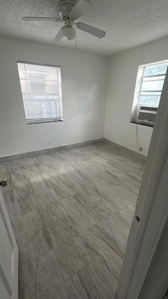 Photo: 5 of 6