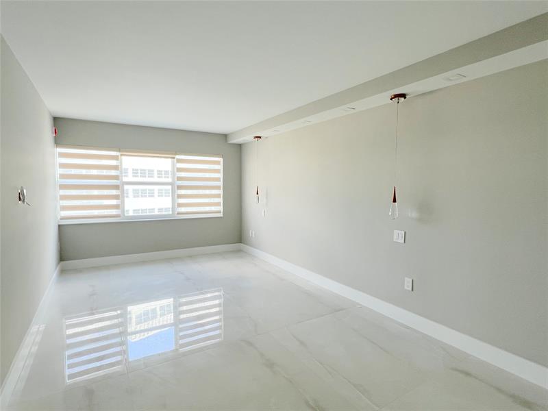 Photo: 15 of 28