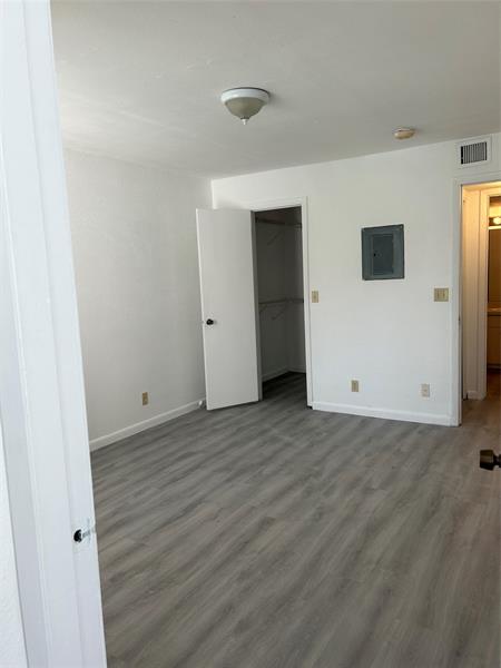 Photo: 5 of 5