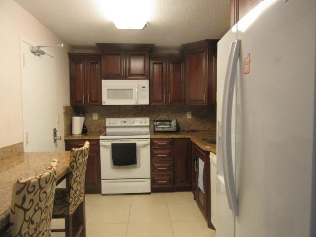 Photo: 4 of 24