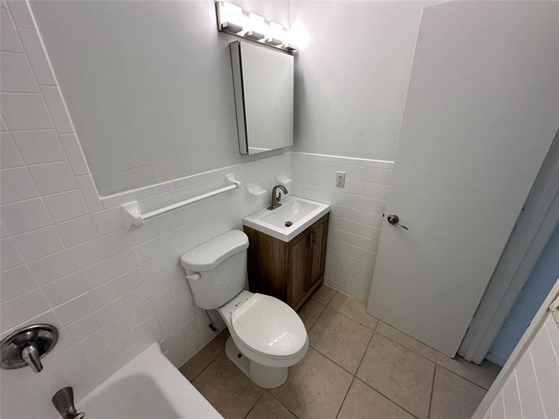 Photo: 16 of 29