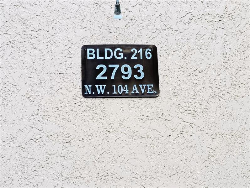 Photo: 20 of 33