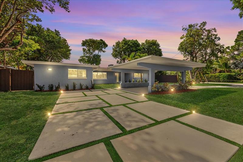 2117 Coral Gardens Dr