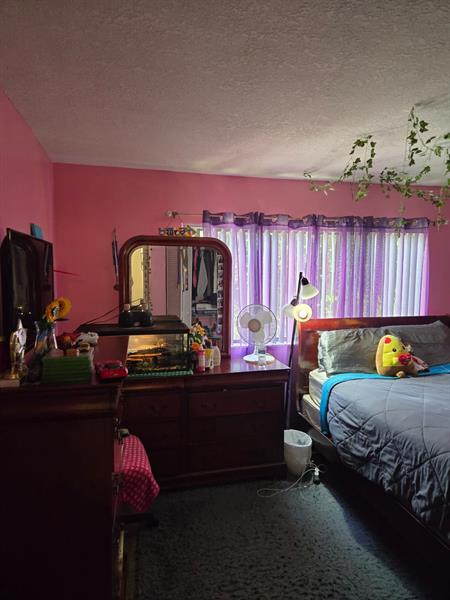 Photo: 18 of 26
