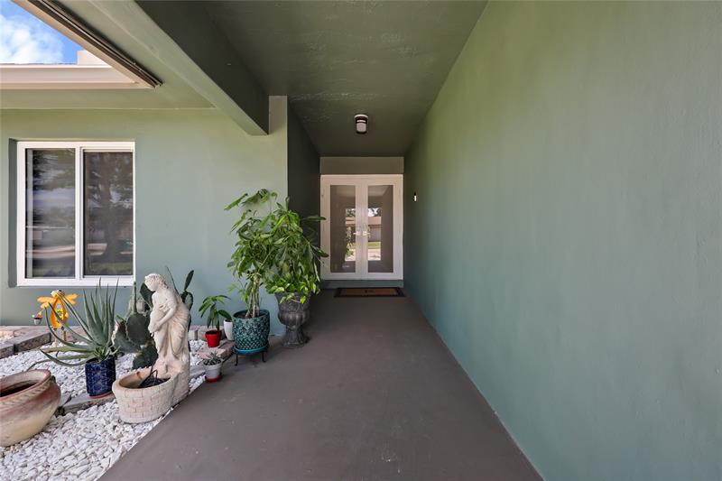 Photo: 4 of 65