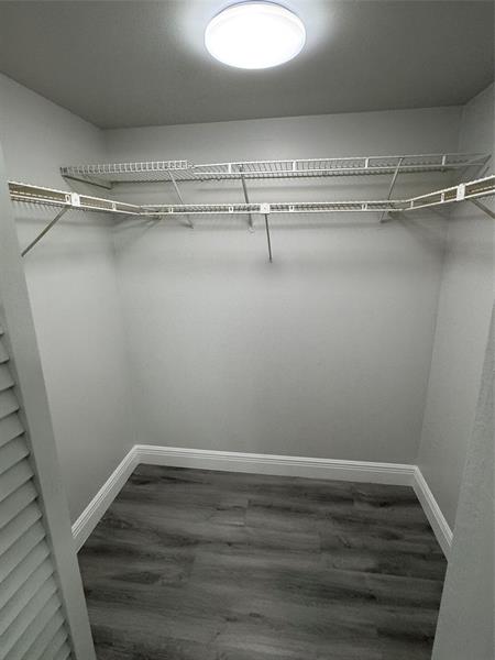 Photo: 20 of 28