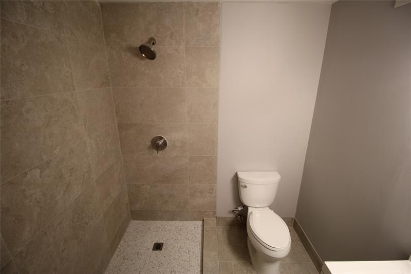 Photo: 16 of 20