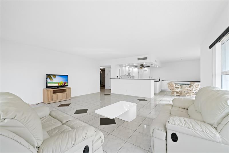 3850 Galt Ocean Dr #407