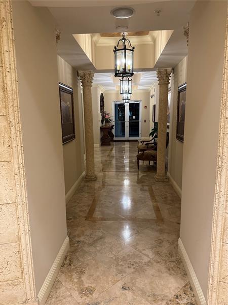 Photo: 18 of 21