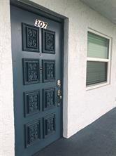 Photo: 2 of 8