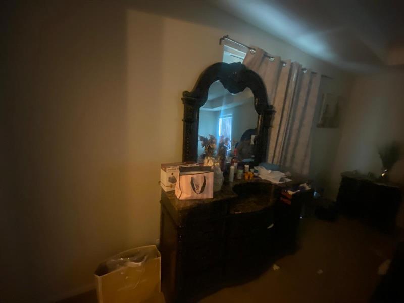 Photo: 11 of 25