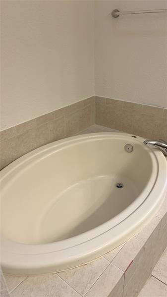 Photo: 16 of 25