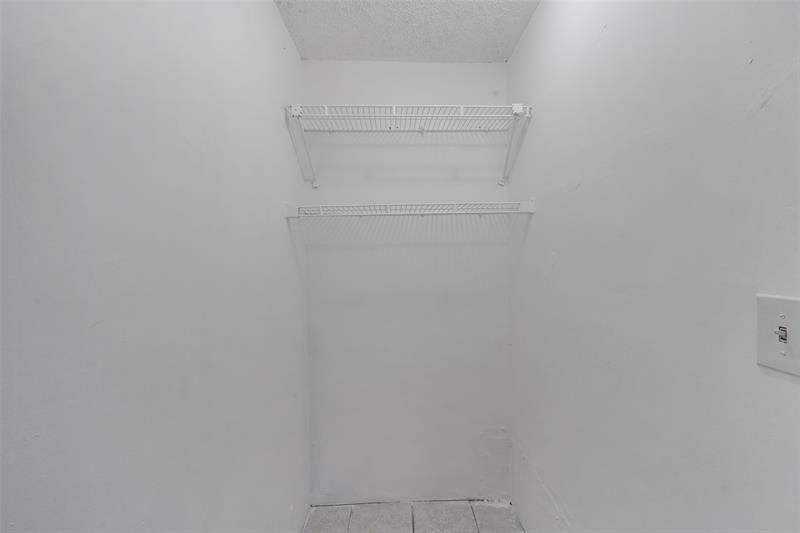 Photo: 27 of 60