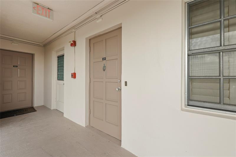 Photo 28
