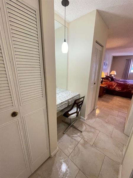 Photo: 16 of 21