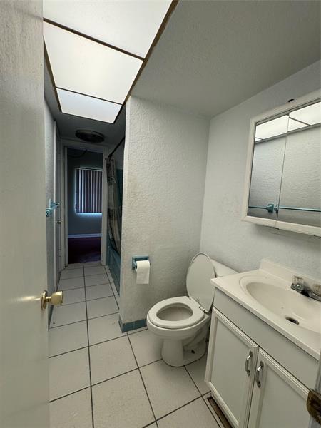 Photo: 17 of 23