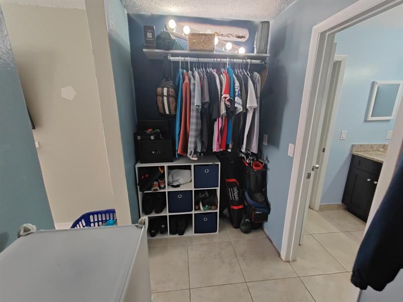 Photo: 16 of 24