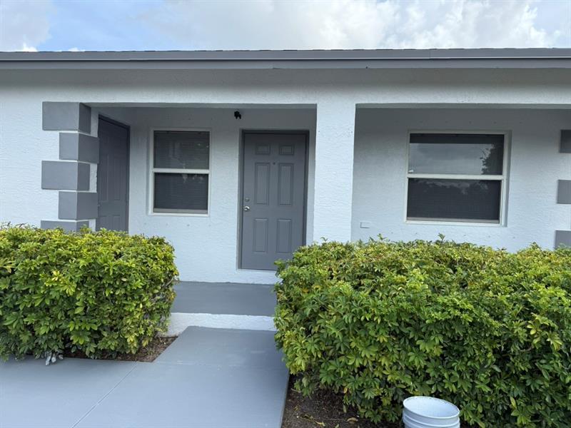 2221 NW 24th Ct