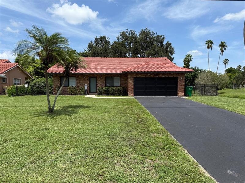 11601 NW 39th St