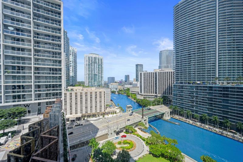 475 Brickell Ave #1815