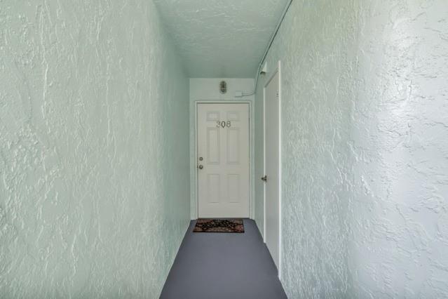 Photo: 33 of 63