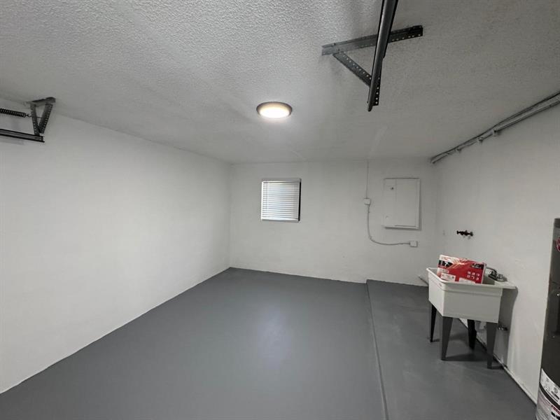 Photo: 17 of 22
