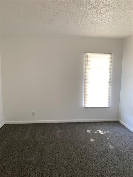 Photo: 20 of 25