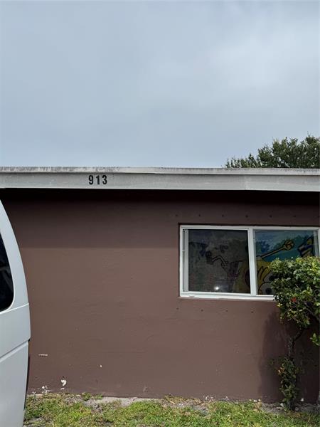 Photo: 6 of 15