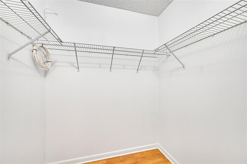 Photo: 29 of 64