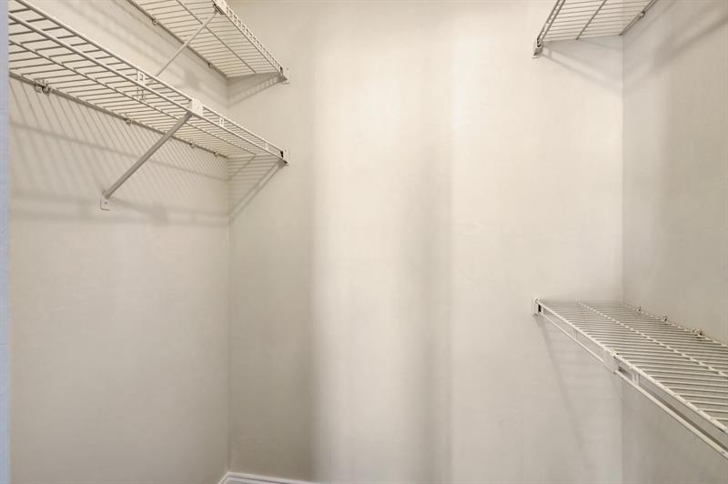 Photo: 16 of 27