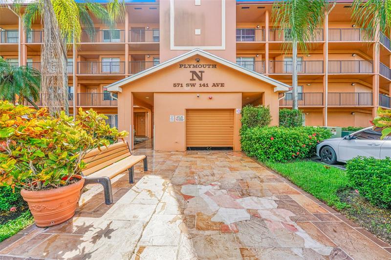 571 SW 141 ST AVE #204N Image