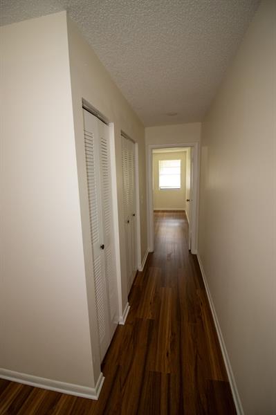 Photo: 10 of 22