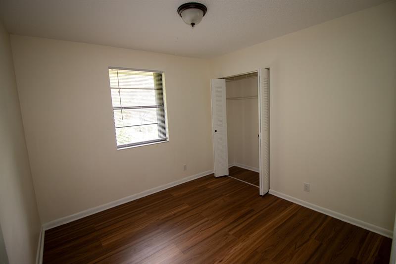 Photo: 16 of 22