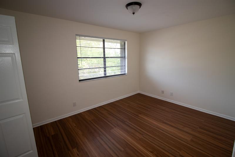 Photo: 18 of 22