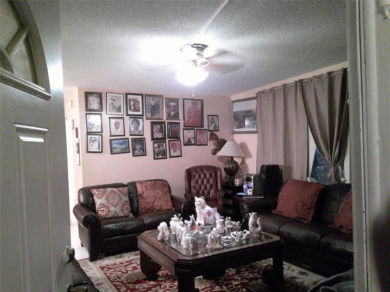 Photo: 3 of 3
