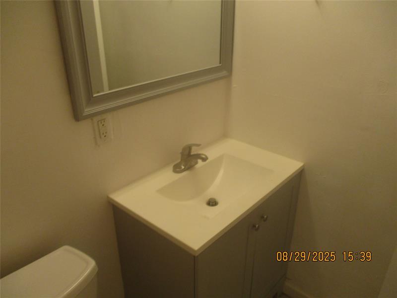 Photo: 16 of 21