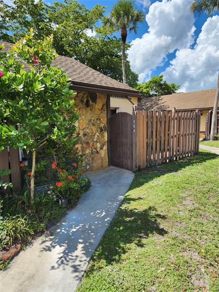 324 Briarwood