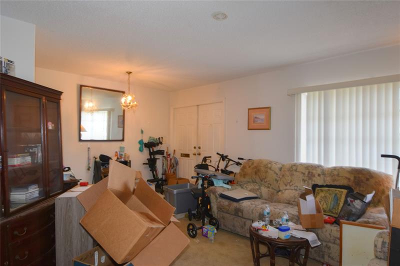 Photo: 14 of 26