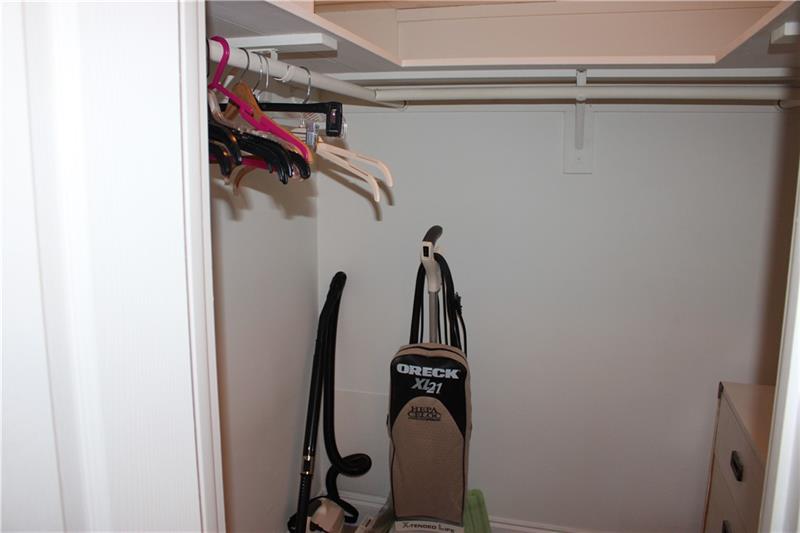 Photo: 18 of 25