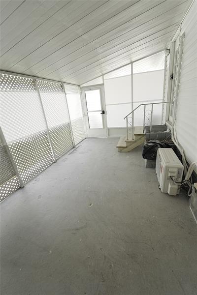 Photo: 15 of 50