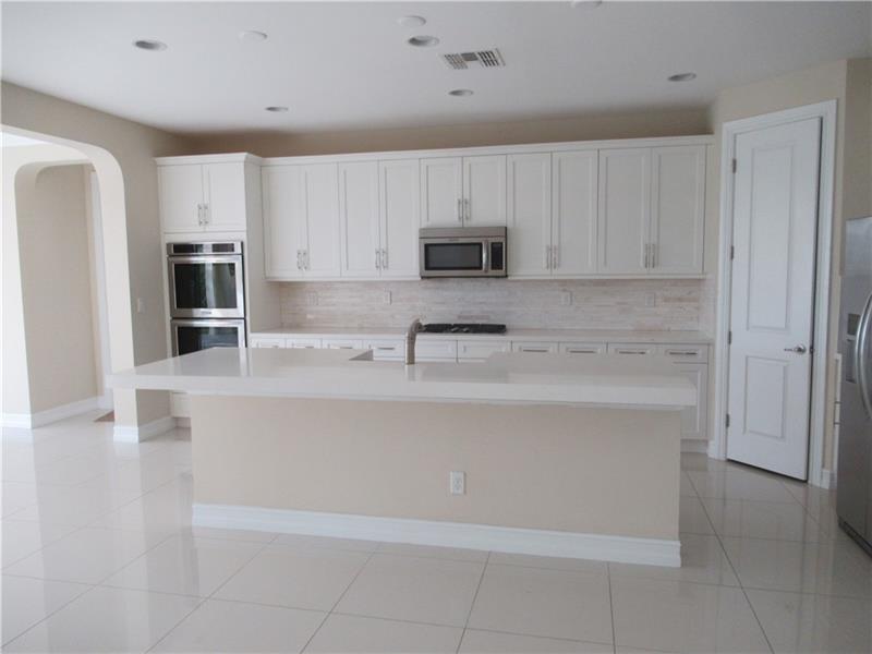 8935 Watercrest Cir